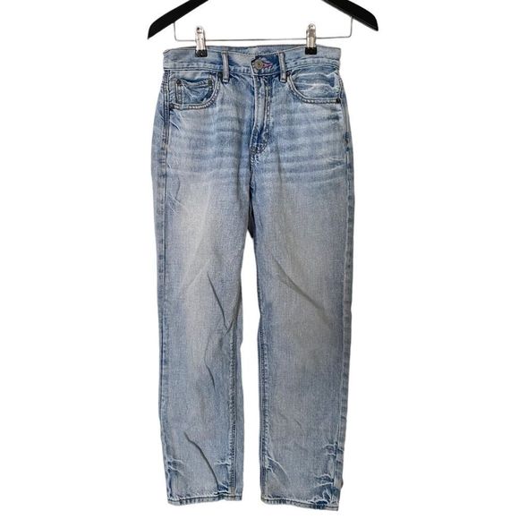 American Eagle: Regular Fit Light Wash Distressed Jeans - Picture 1 of 10